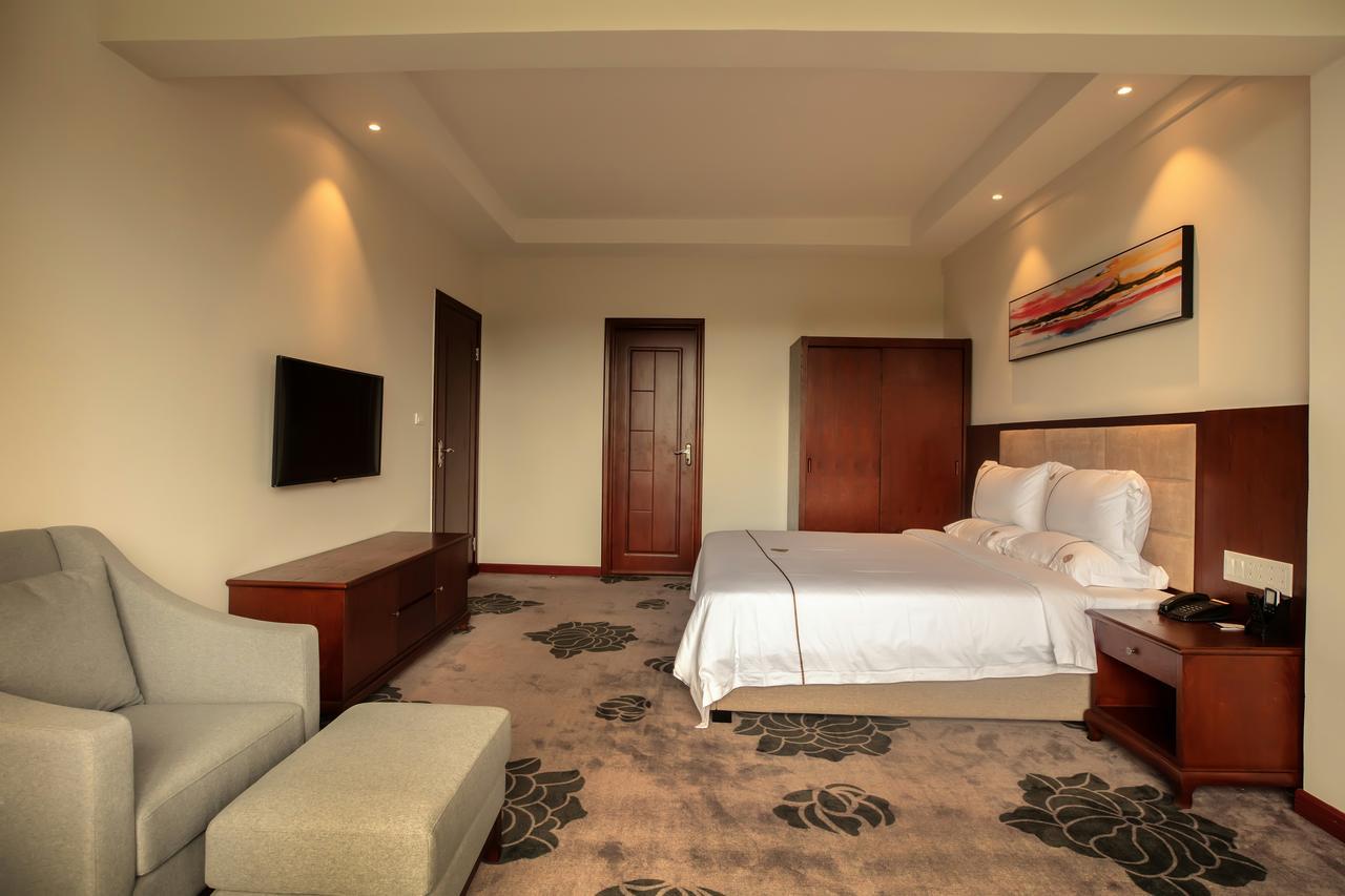 Tf Seaside Hotel Garapan Bagian luar foto